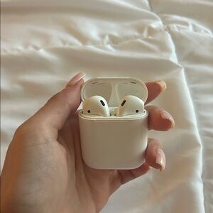 AIRPODS 2nd Generation